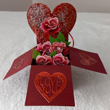 Valentine Roses Pop-up Box