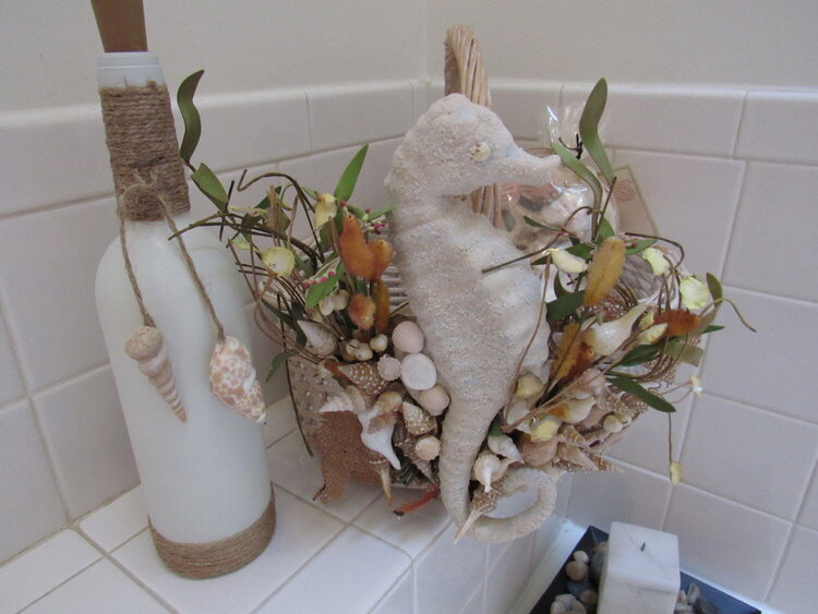 Seahorse basket