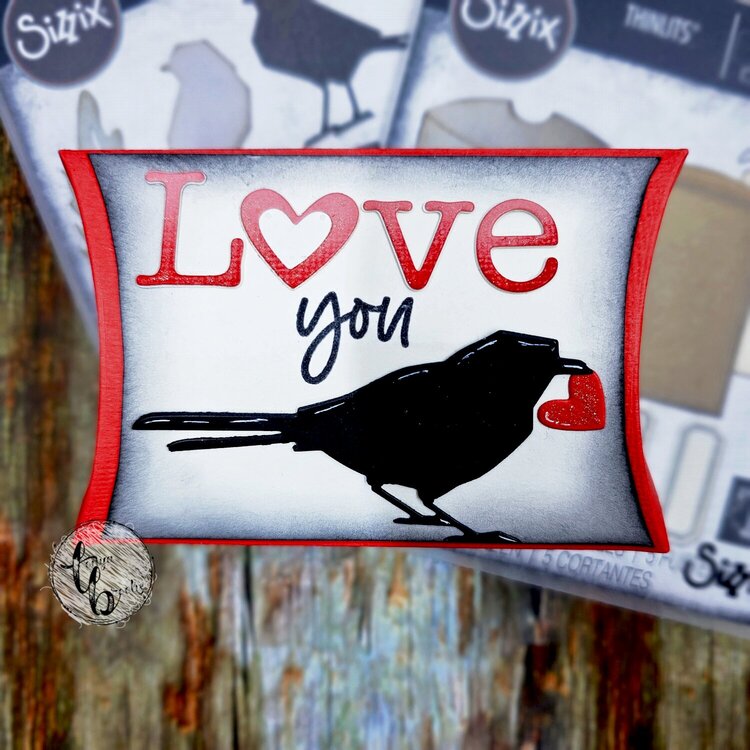 Valentine&#039;s Lovebirds pillow box 