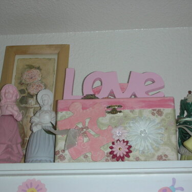 Scrapbook Room Shelf - Love
