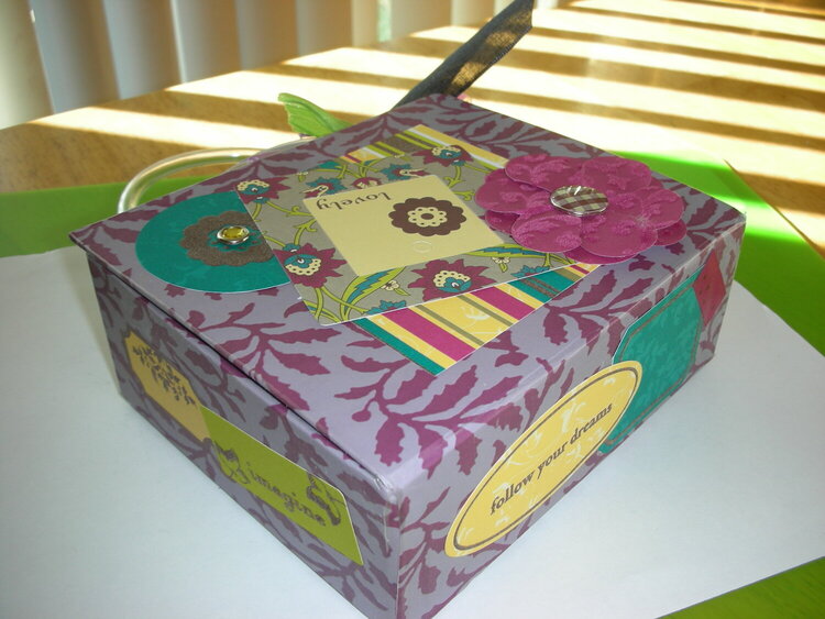 Altered Giftbox (SideView)