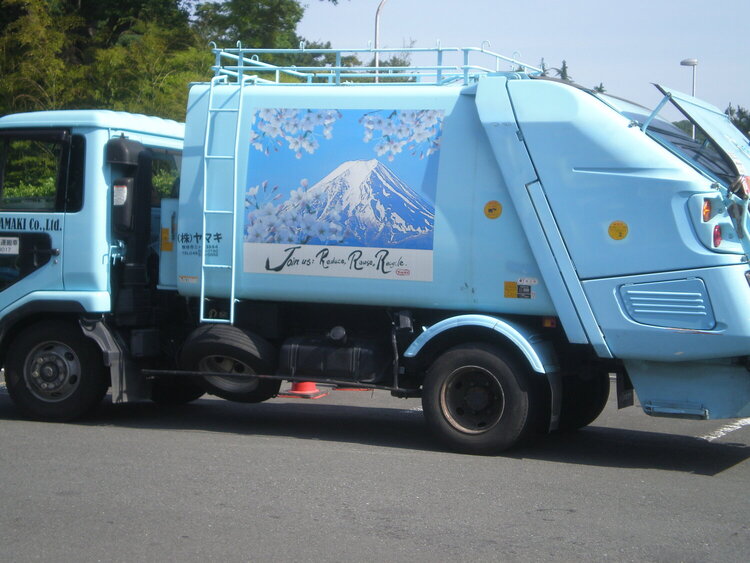june 8 - pretty trash truck
