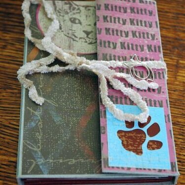 Purrfect pals Mini Book w Rusty Pickle Pet papers