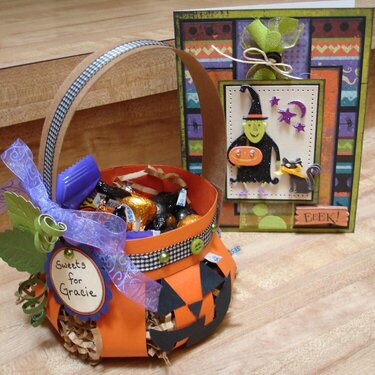 Gracie&#039;s Card and Treat Basket
