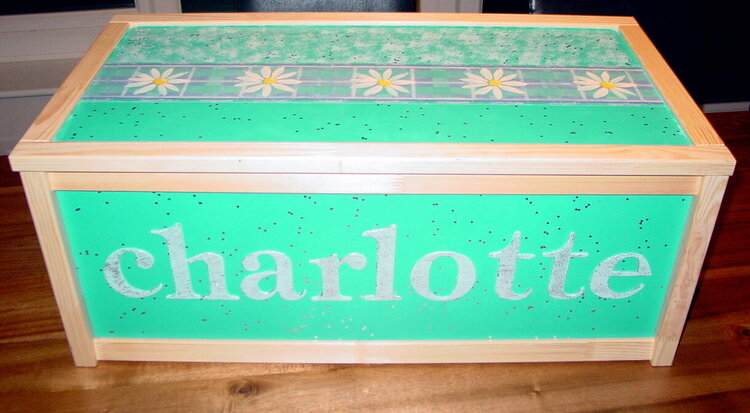 Charlotte toy box front and lid