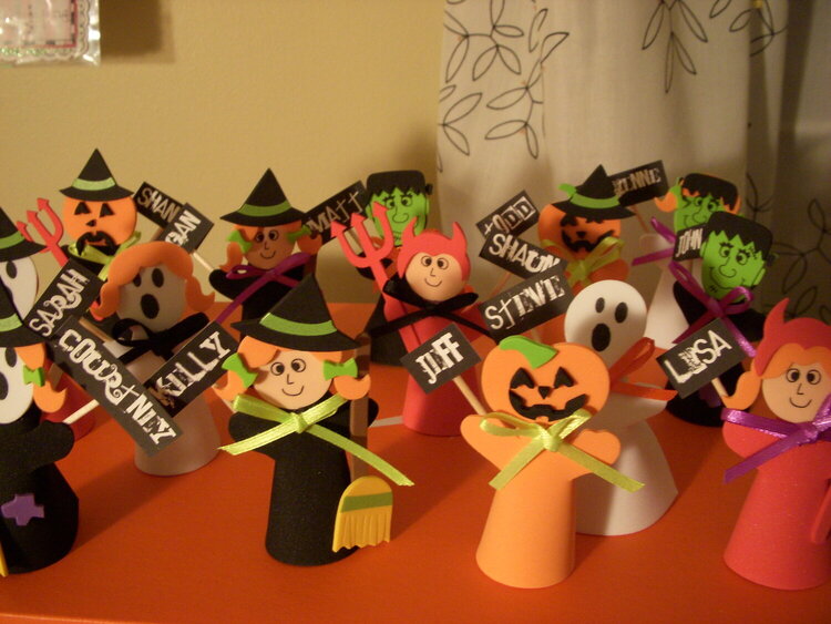 Spookytown Dinner Party Placecards