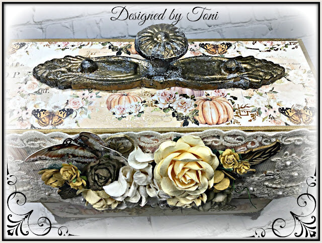Vintage Style Trunk Album for Reneabouquets