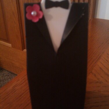 Paper Tuxedo Box for Cake Topper