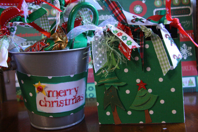 Christmas pail and post it note holder