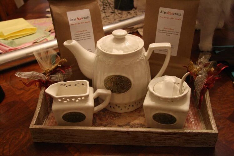 Teapot and Tray gift set
