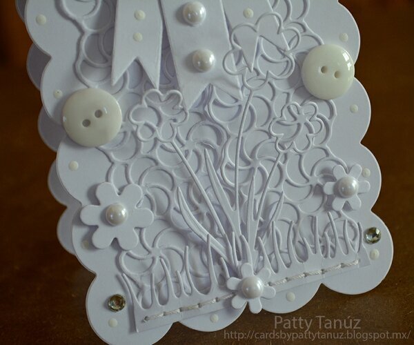 WHITE CARD DT POPPY STAMPS BY PATTY TANUZ