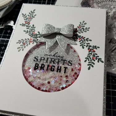 Simple Bauble Shaker Card