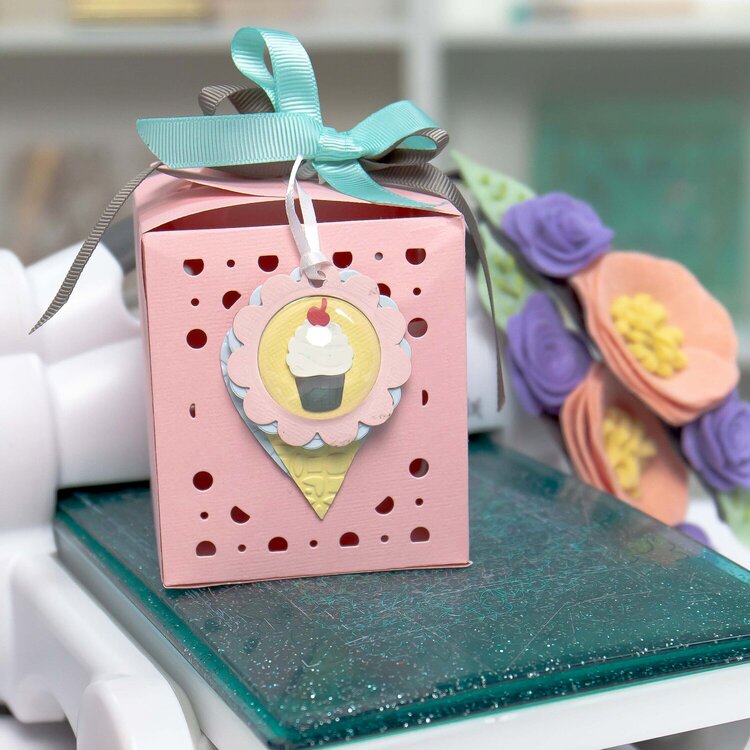 Master Your Die Cutting Machine with Debbie Farinella of Sizzix