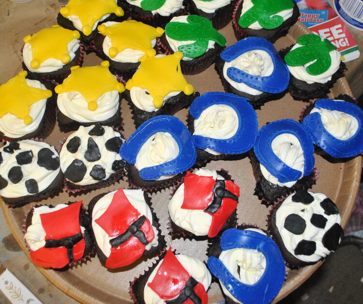 cowgirl cupcakes