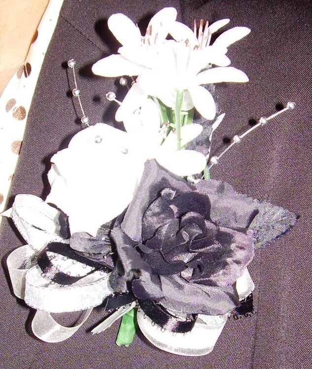 Black &amp; White Corsage