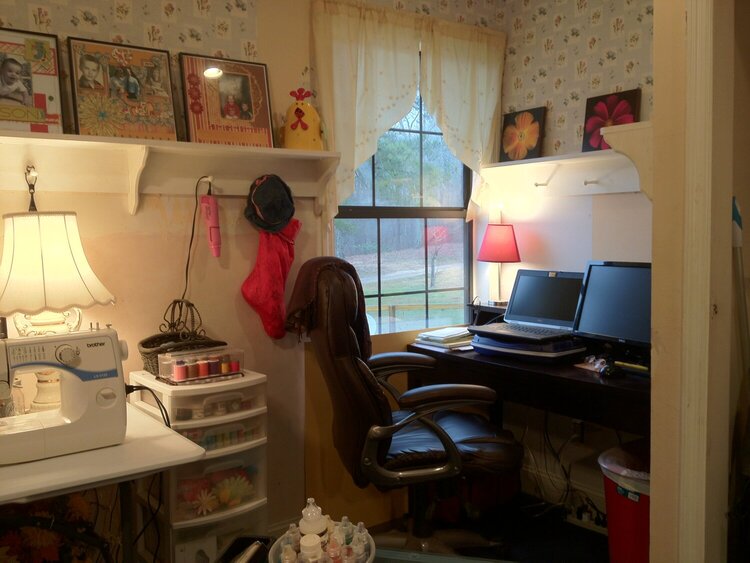 Craft Room Before Make-Over