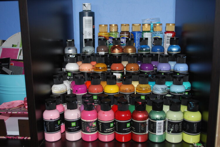 Making Memories Paint Collection