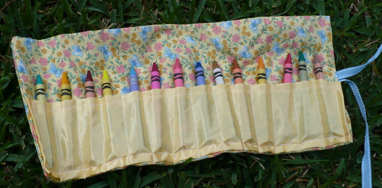 butterfly crayon tote open
