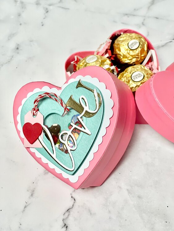 Love U Shaker Heart Candy Box 