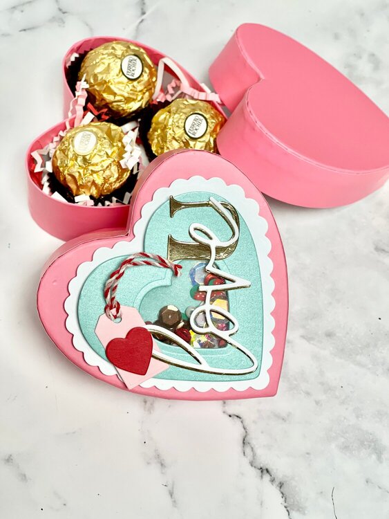 Love U Shaker Heart Candy Box 
