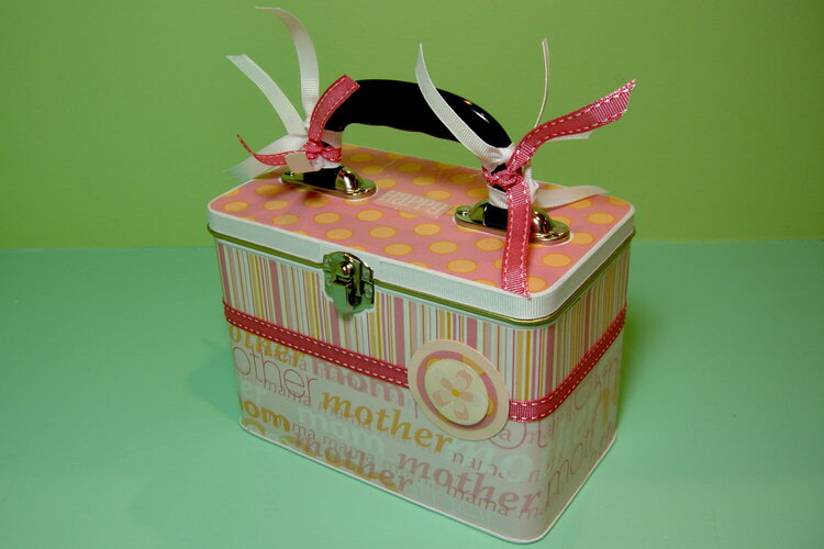 Tin Purse - Mother - Outside 1