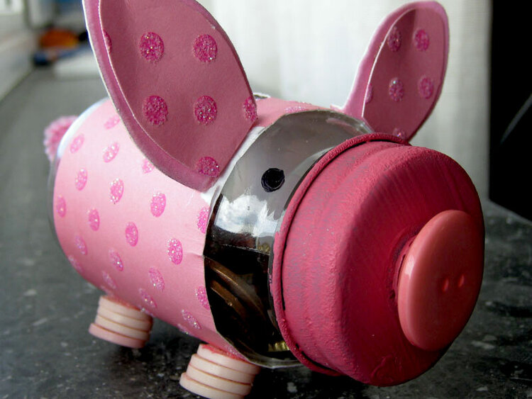 recycled kid&#039;s piggy bank