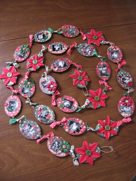 Christmas tree garland