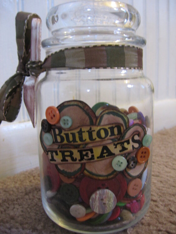 Button treats jar(Yankee candle jar for button storage)