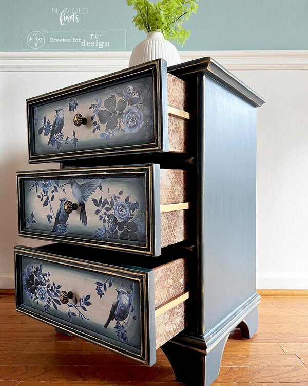 Redesign &#039;Pretty In Blue&#039; Furniture Transfer Inspiration By New Old Finds