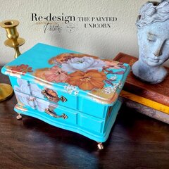 Redesign ' Classic Peach' Furniture transfer Inspiration by The Painted Unicorn