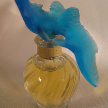 10/6 My Tiny Perfume Bottle with Doves