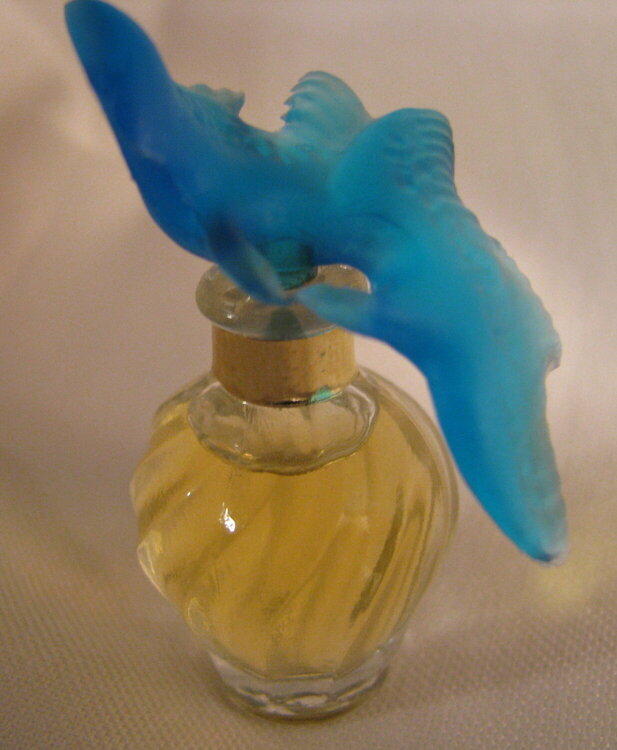 10/6 My Tiny Perfume Bottle with Doves