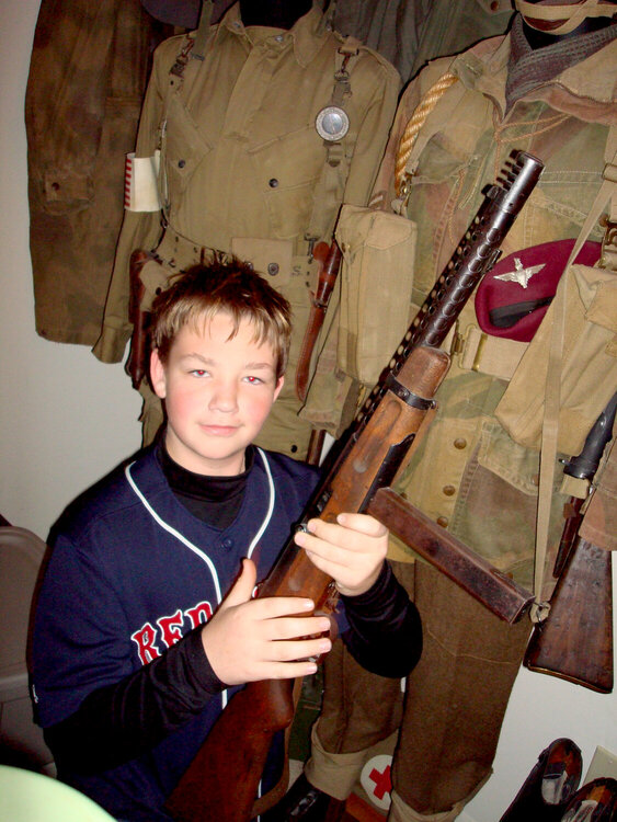 Nick with a ppsh -41
