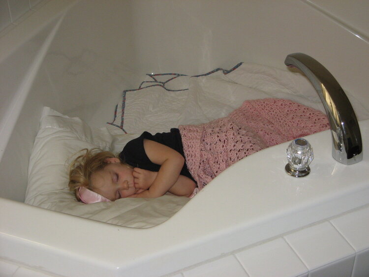 10/7-Bathtub Sleeper