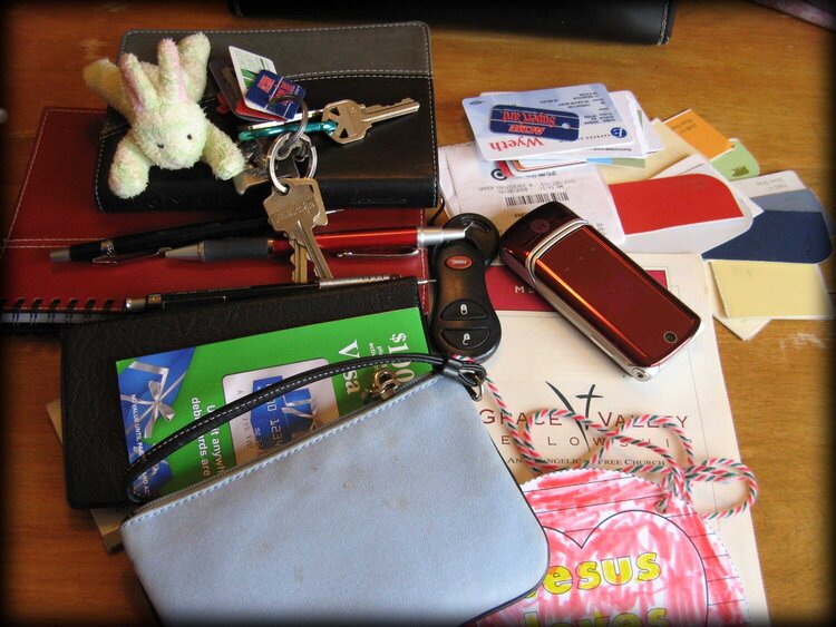 #3-Whats in my purse