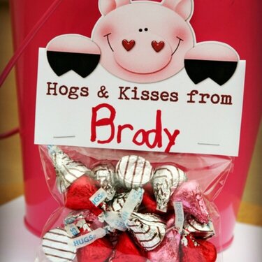 Hogs and Kisses Valentine&#039;s Topper and printable