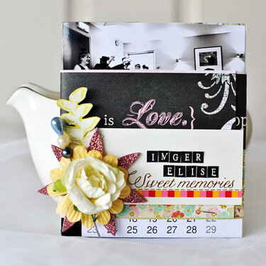 Giftwrapped calendar