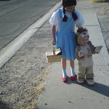 Dorothy &amp; the Cowardly Lion