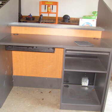 New Scrappin Desk!!