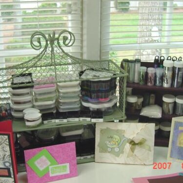 storage for ink pads, glitter, embossing powder