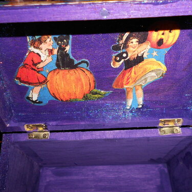 Halloween box close up