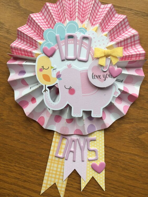 A badge for my granddaughter&#039;s 100th day photo