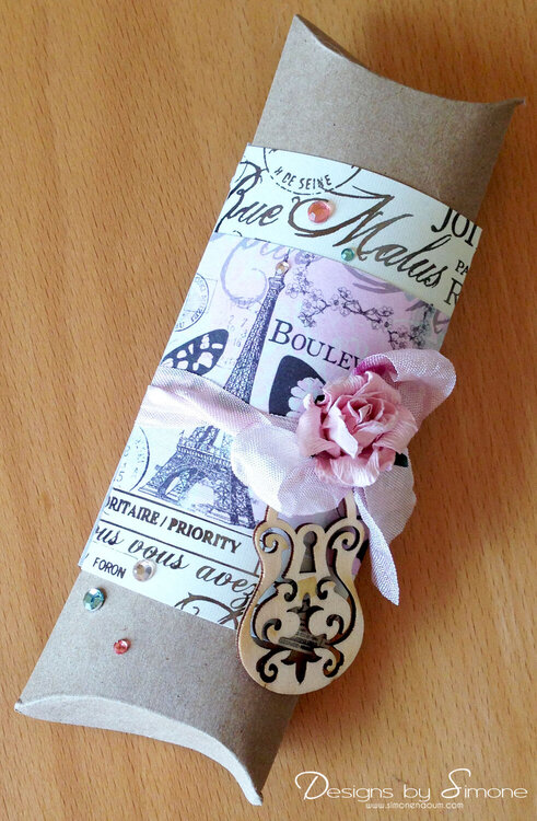 Parisian Pillow Box