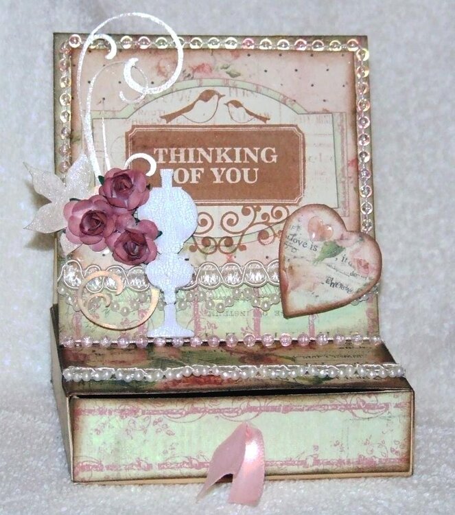 easel box card {Prima Tea thyme}