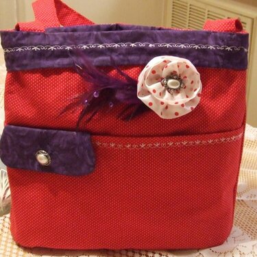 REVERSEABLE &quot;RED HAT&quot; LADY TOTE