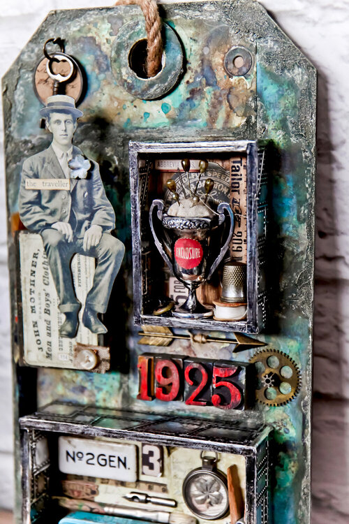 Featured in the Upcoming FREE Scrapbook.com Class: Expand Your Creativity with Tim Holtz | Distress Collage