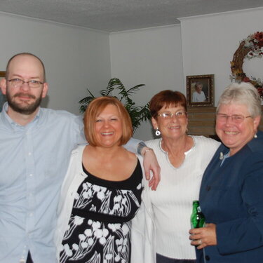 Mom, Linda, Kelly and Guy