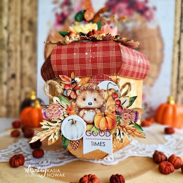 Acorn decor box with "Golden days" line by Akatarzyna Nowak