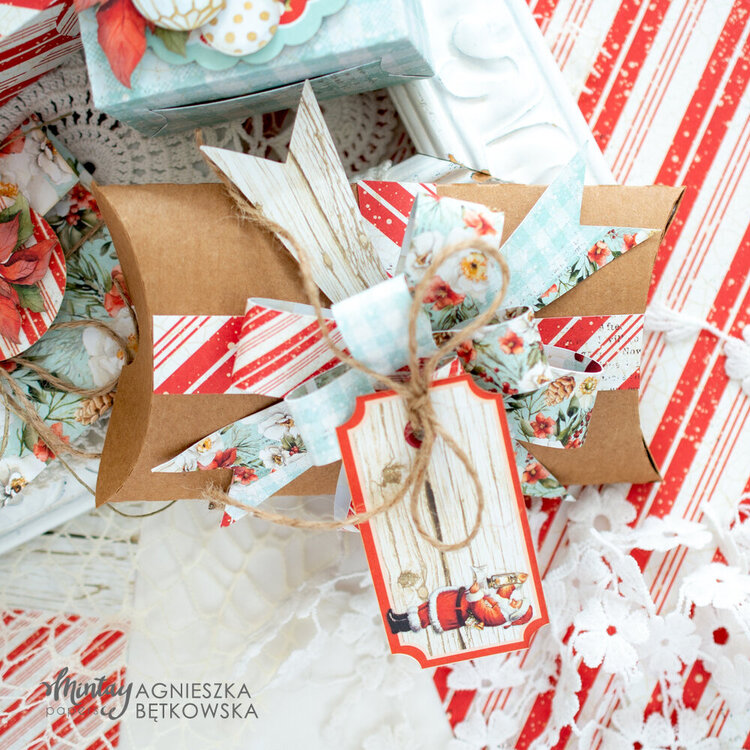 Christmas gift boxes with &quot;White christmas&quot; collection by Agnieszka Btkowska