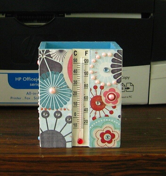 Crafty Summer Project #2: Blinged-out pencil holder